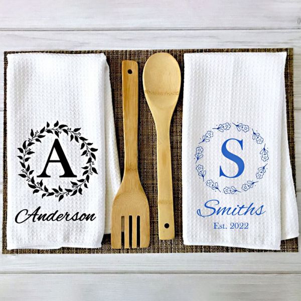 https://www.customizedidea.com/media/catalog/product/cache/4518d14563ce3d62914a9dea4743ff32/p/e/personalized-kitchen-towel_-family-name-dish-towel_-tea-towel10.jpg