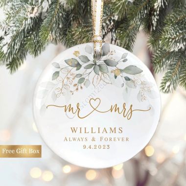 Mr and Mrs Ornament, Personalized Couples Ornament, Wedding Gift Or Newlywed Gift